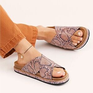 NWOT Free People Sidelines Leather Open Toe Footbed Sandals